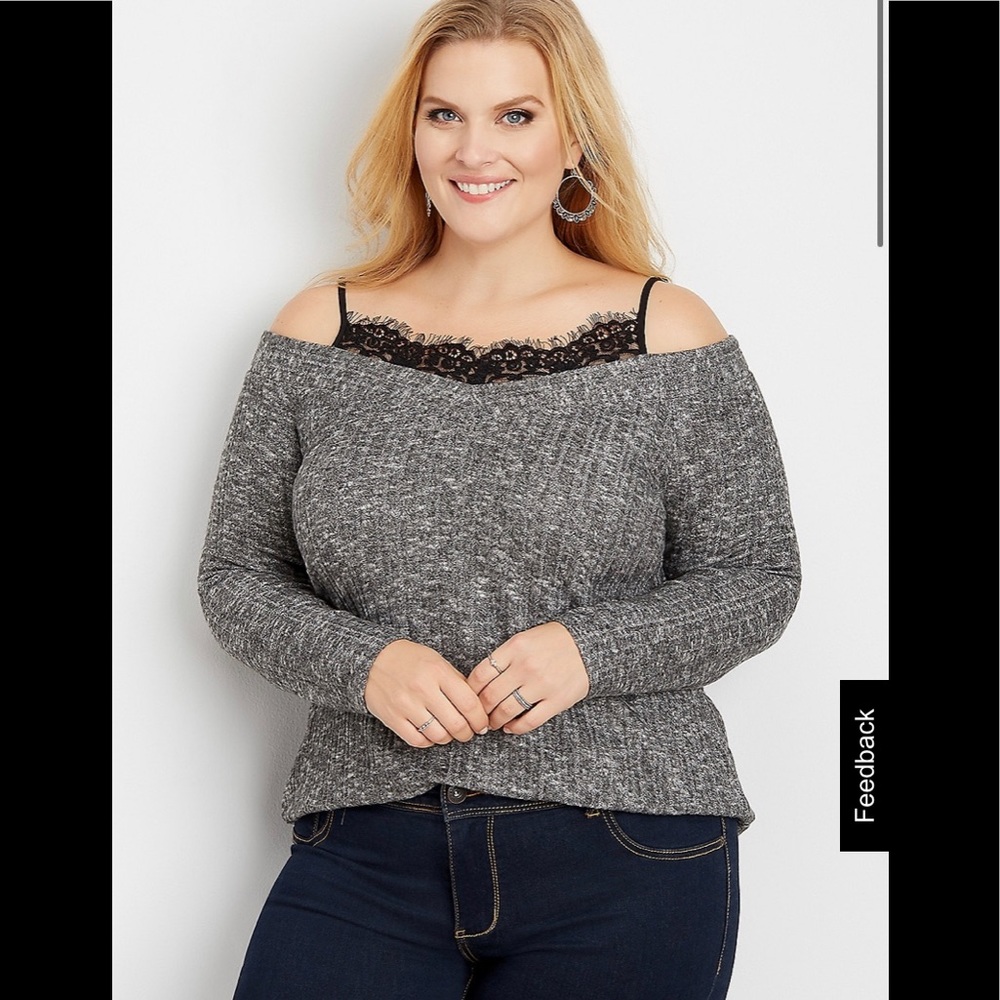 Cold shoulder sweater ❄️